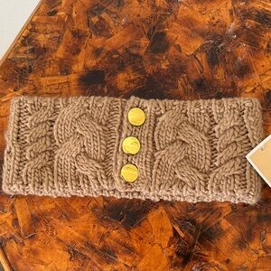 NWT Michael Kors Chunky Cable Knit Headband with Three Gold Buttons, Camel, Tan